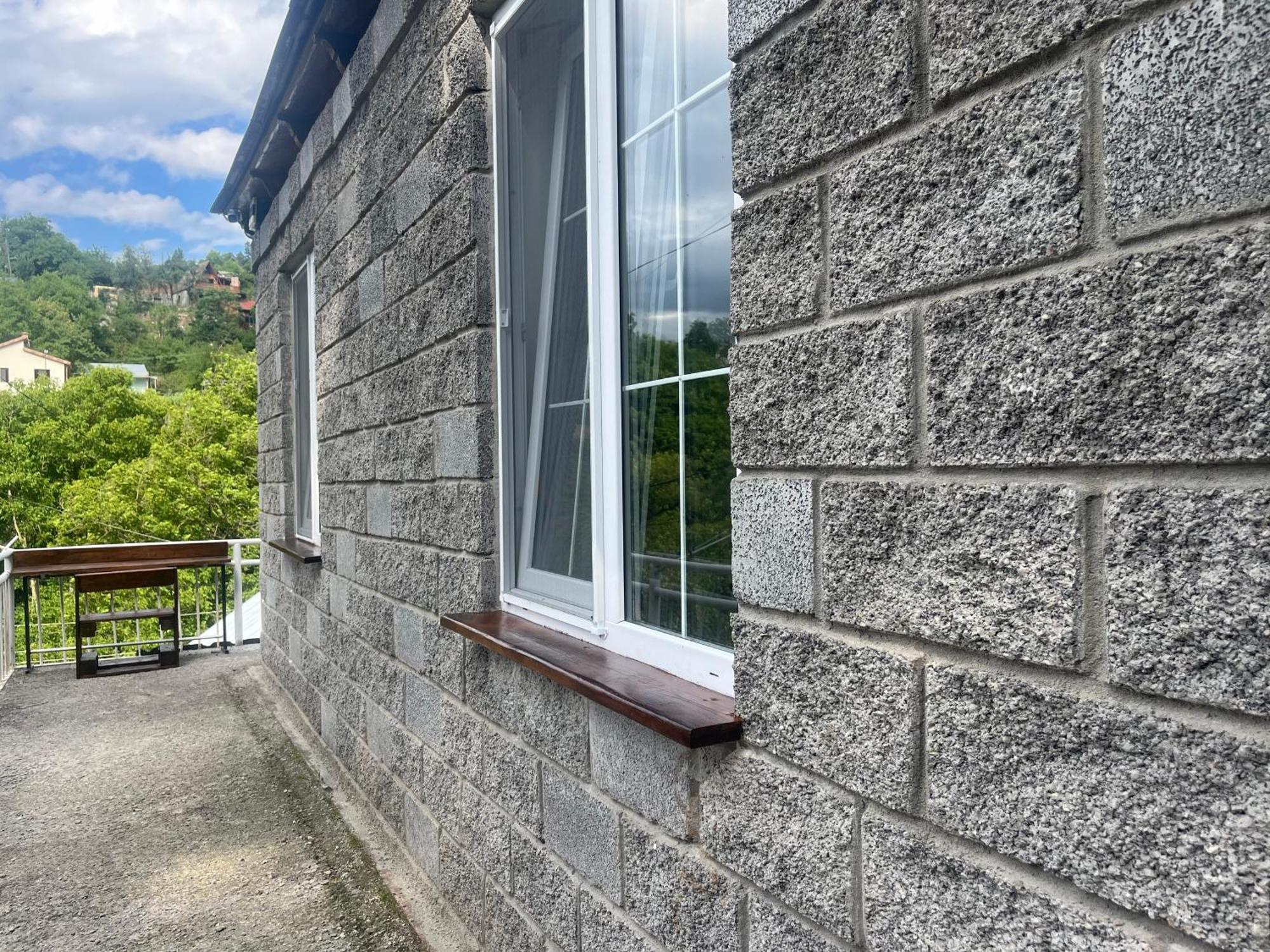 Hostel La Casa Dilijan Bagian luar foto