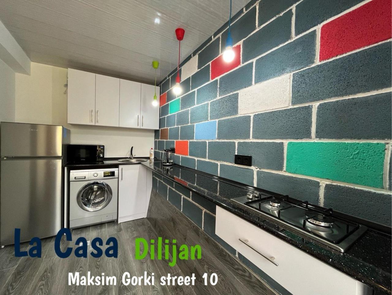 Hostel La Casa Dilijan Bagian luar foto